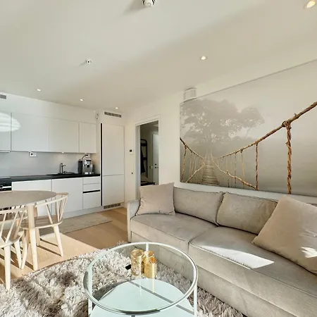 Apartment New In City With Sea View